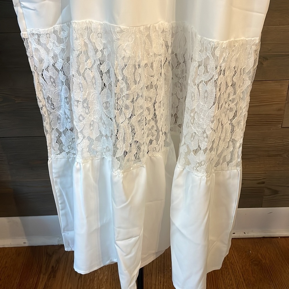 Stunning, white sleeveless lace maxi sundress - Picture 3 of 5